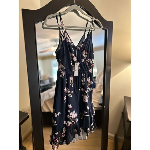 NEW Floral Wrap V Neck Adjustable Spaghetti Ruffle Dress S - Picture 1 of 3